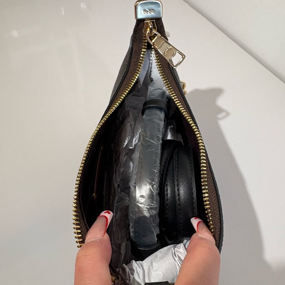 Coach Black and Brown Shoulder Bag with Gold Accents - Picture 6 of 6